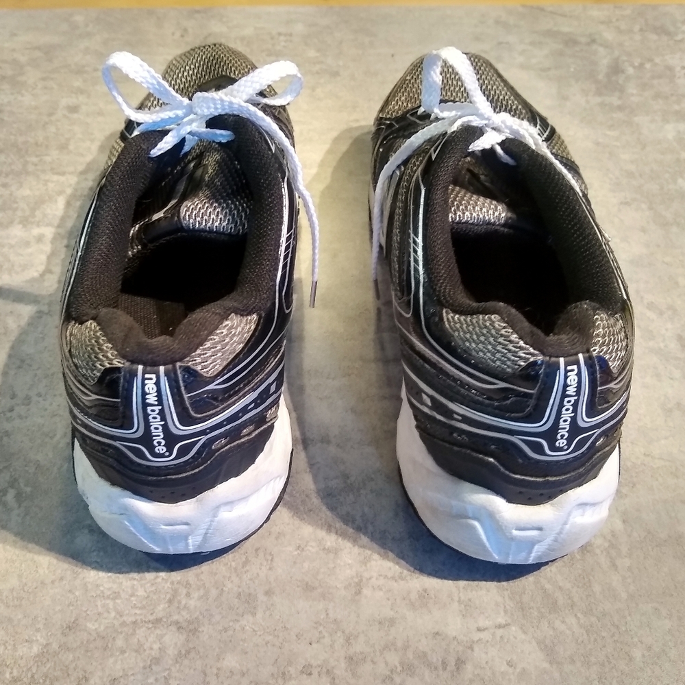 New Balance - Picture 3 of 6